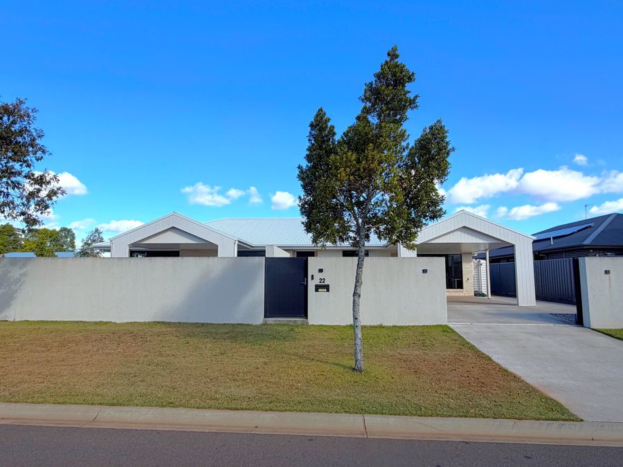 22 Madonna Cct, Middle Ridge, QLD 4350
