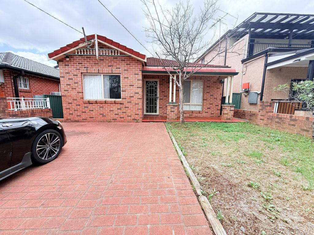 35 Defoe St, Wiley Park, NSW 2195