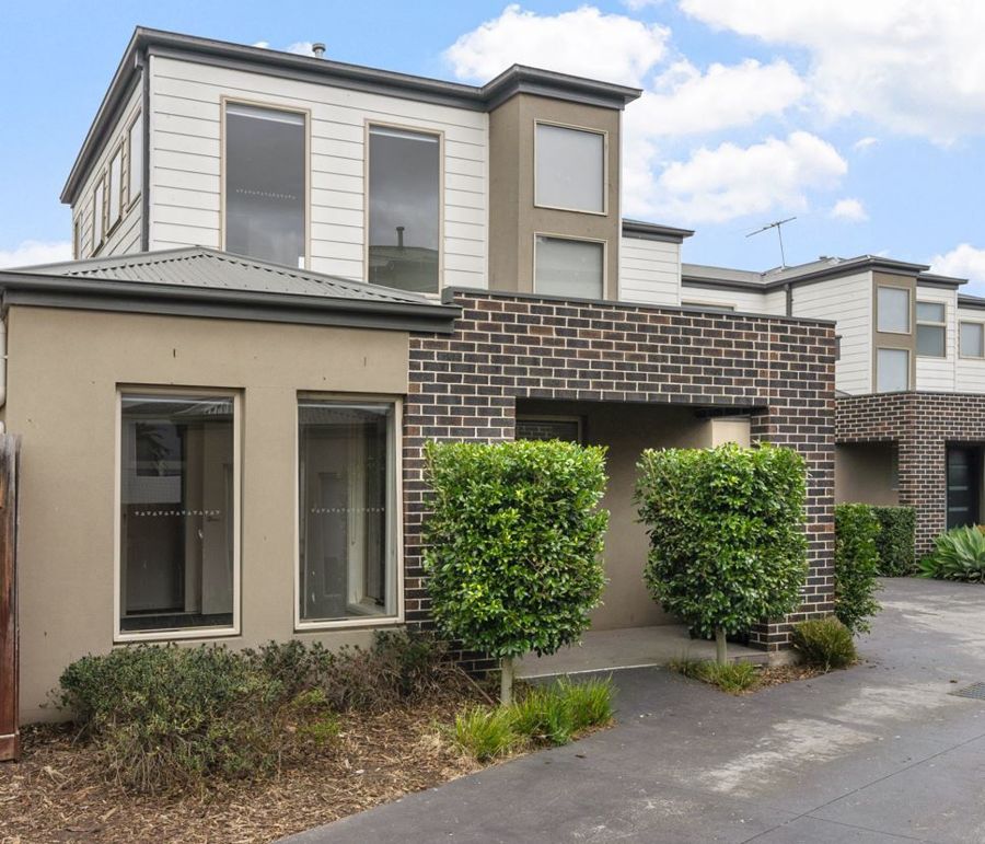 2/11 Birch Ave, Tullamarine, VIC 3043