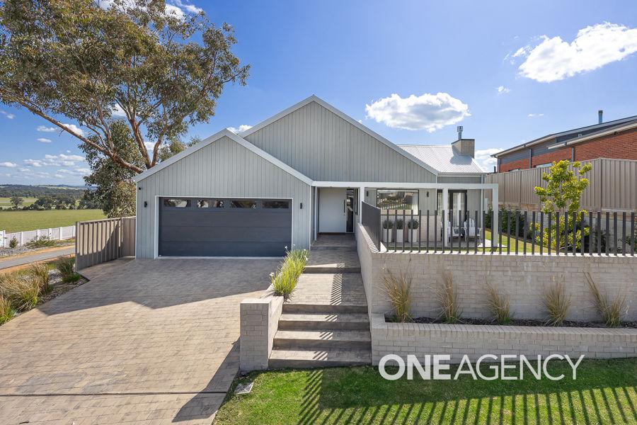 11 Jumbuck Dr, Gobbagombalin, NSW 2650