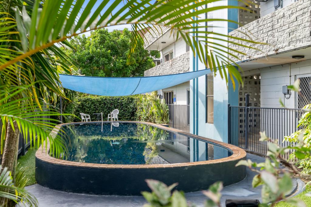 4/284 Lake St, Cairns North, QLD 4870