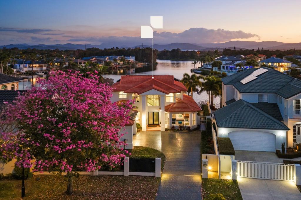 25 Bollard Cct, Clear Island Waters, QLD 4226