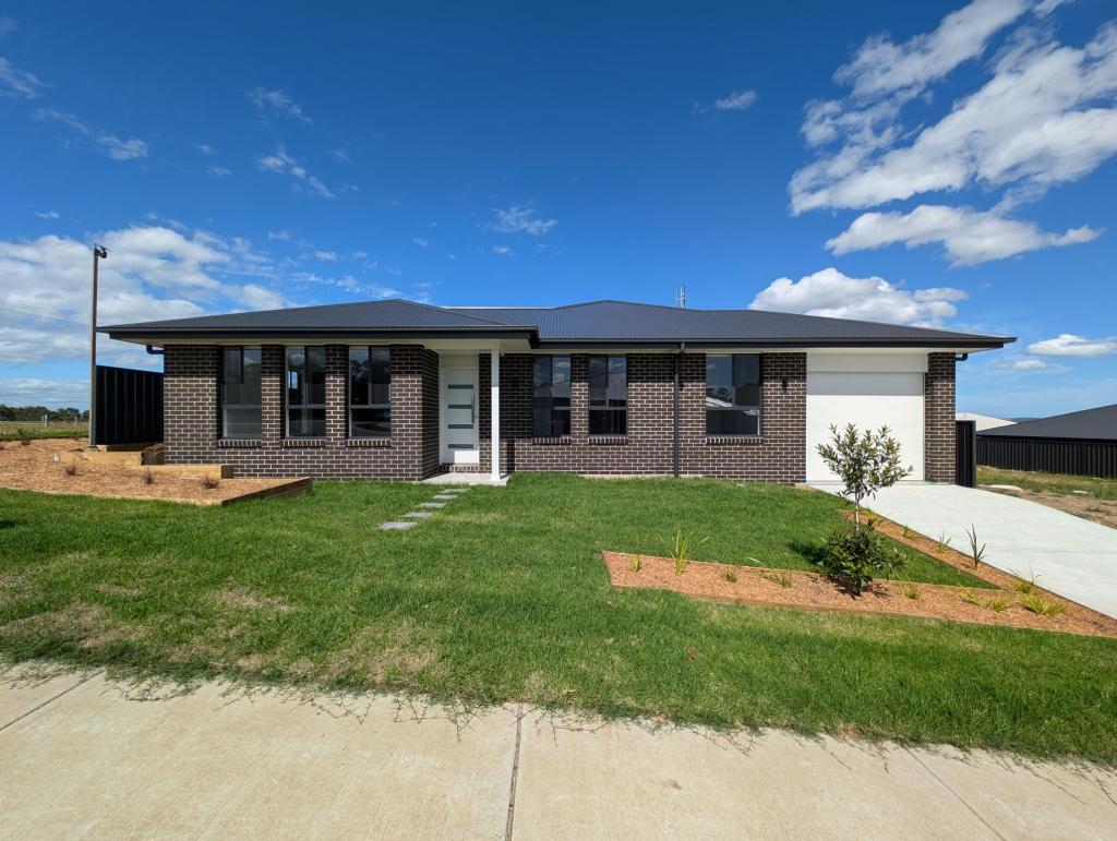 1A WICKERSLEY ST, FARLEY, NSW 2320