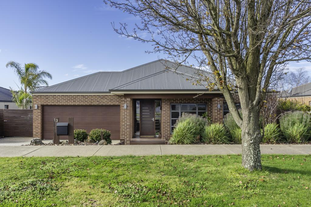 13 Childe Harold Rd, Gisborne, VIC 3437