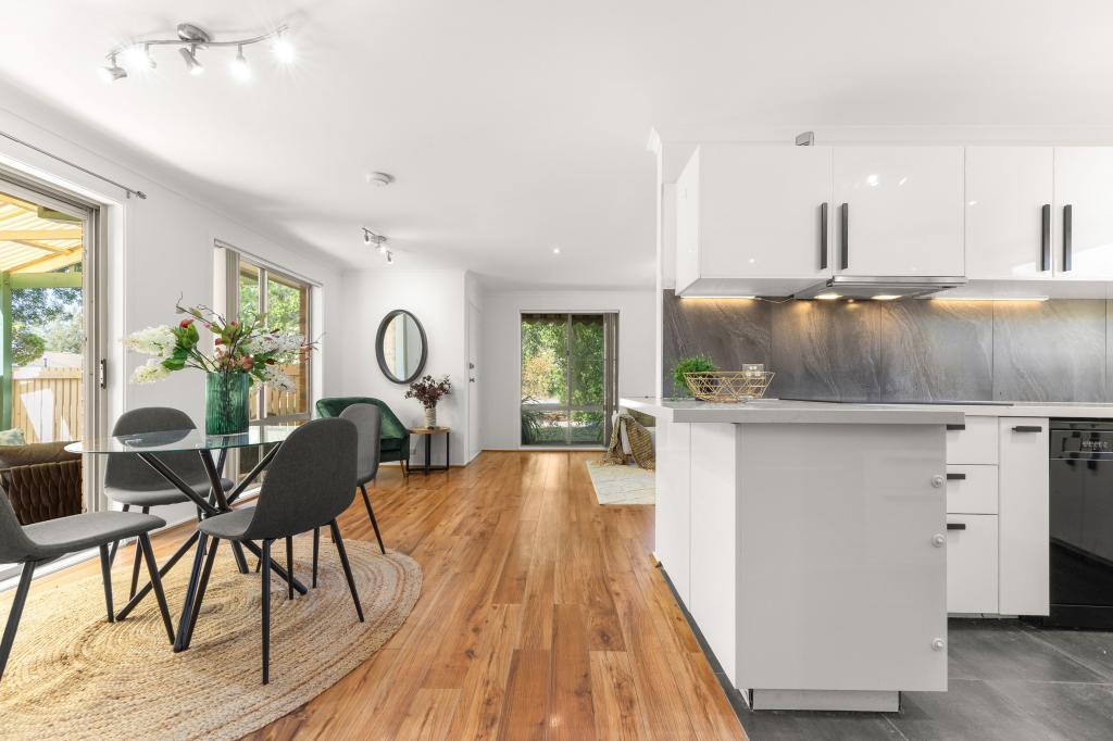 16 Sherwood Cct, Gordon, ACT 2906