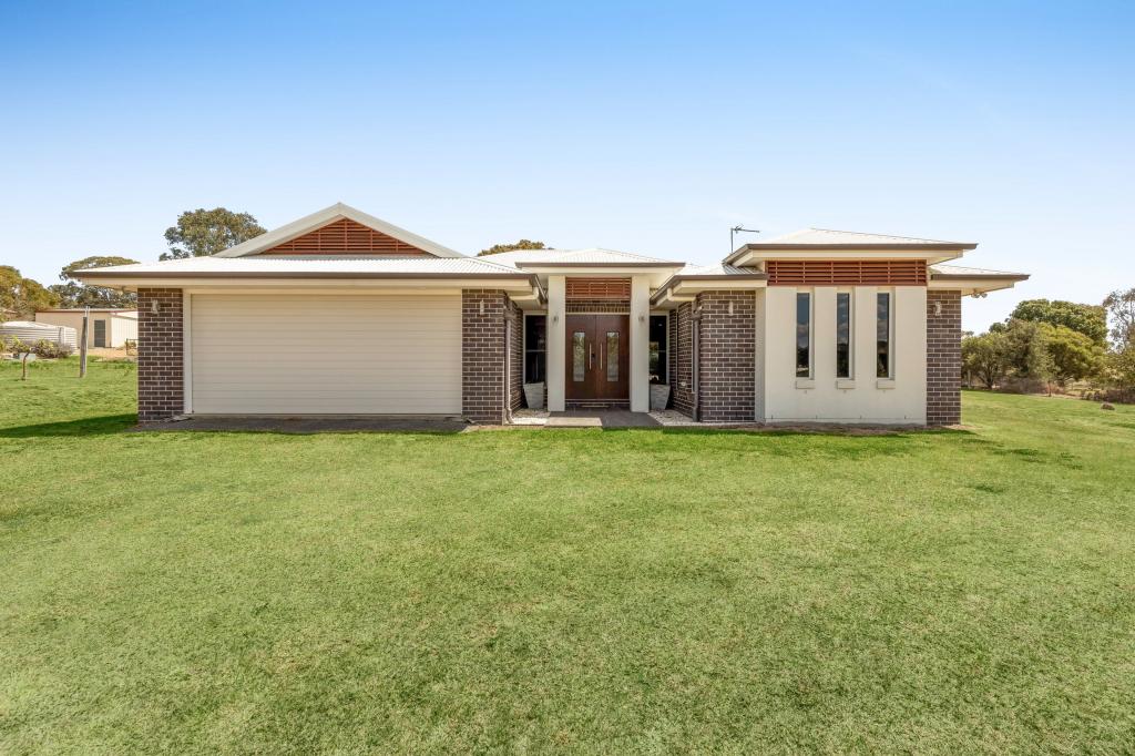 6 Phipps Dr, Meringandan West, QLD 4352