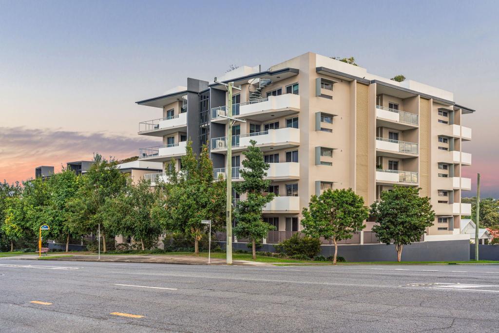 33/908 LOGAN RD, HOLLAND PARK WEST, QLD 4121