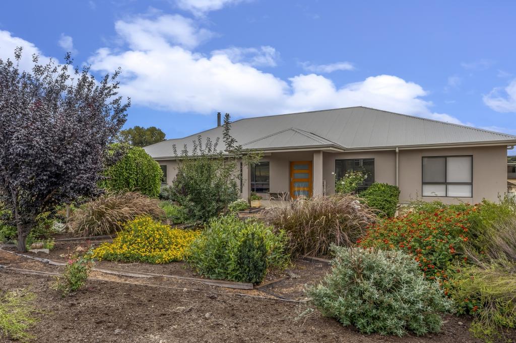 221 Drummond Ave, Loxton, SA 5333