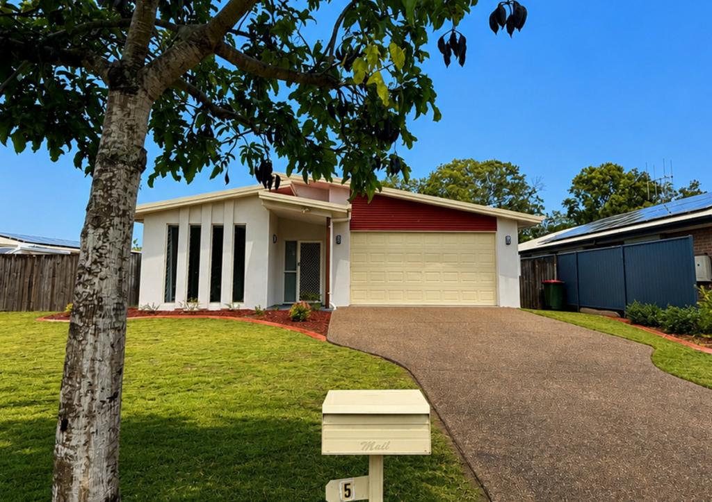 5 FRASER WATERS PDE, TOOGOOM, QLD 4655