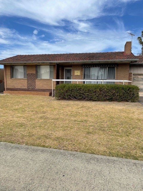 25 Lena St, Beckenham, WA 6107