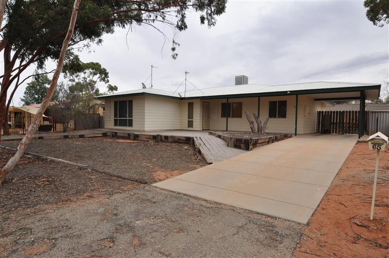 65 Pioneer Dr, Roxby Downs, SA 5725