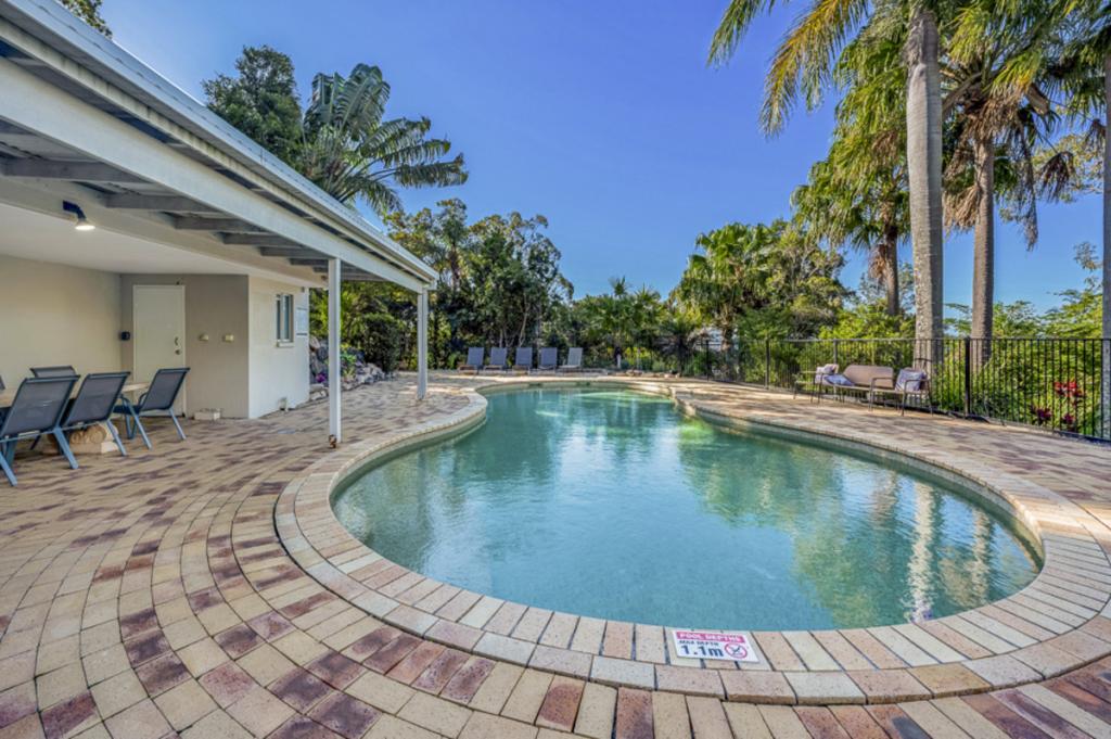 2/14 Brakes Cres, Miami, QLD 4220