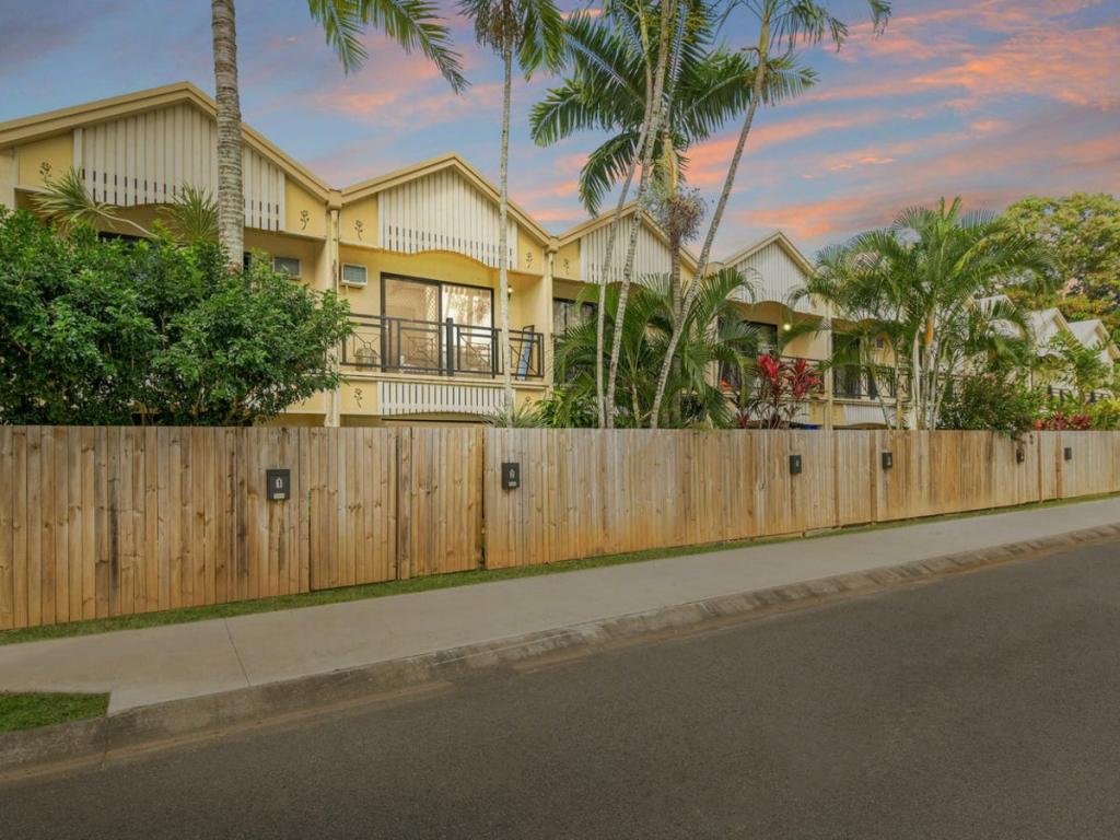 2/177-179 Kamerunga Rd, Freshwater, QLD 4870