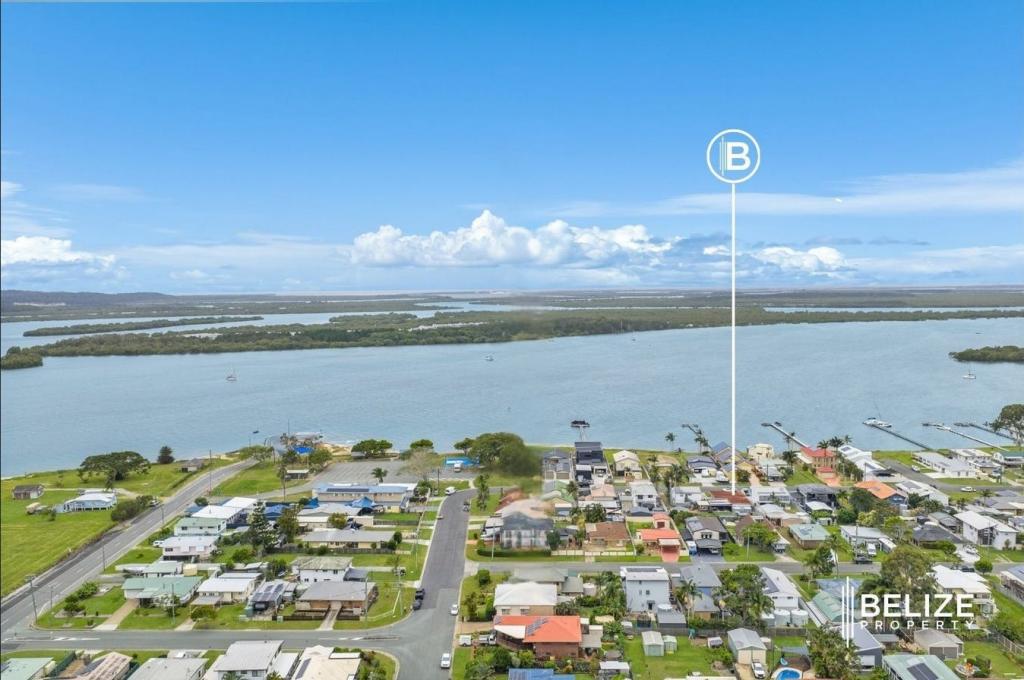 11 WARANA AVE, STEIGLITZ, QLD 4207