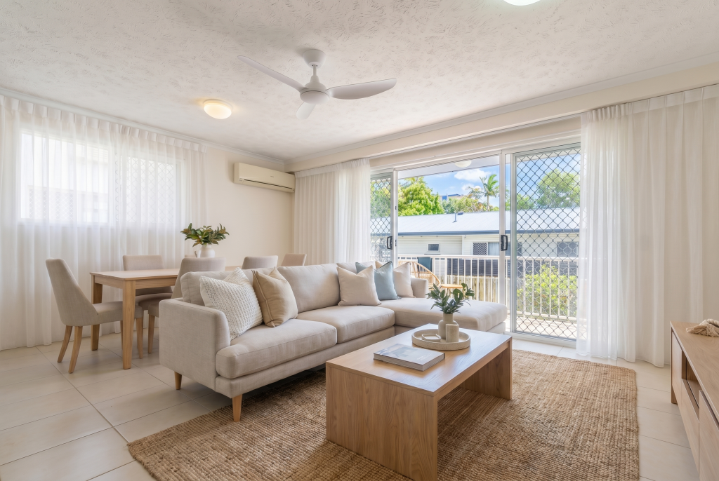 25/12 Whiting St, Labrador, QLD 4215