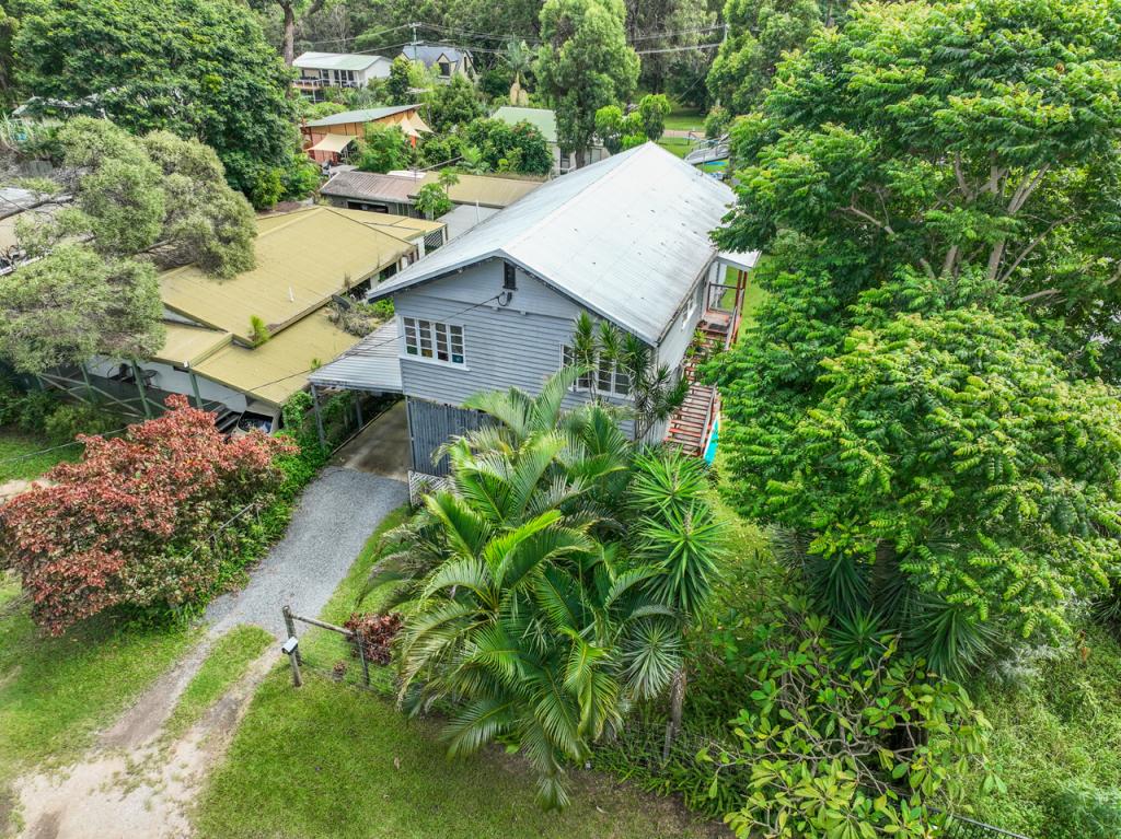 9 Noon-Muckle St, Macleay Island, QLD 4184