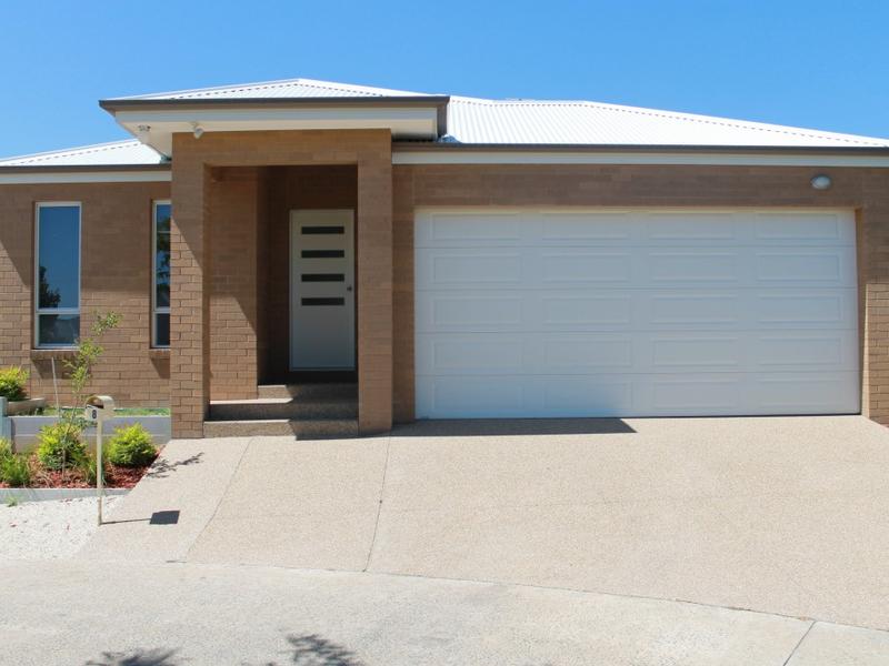 8 COLOMBERA CCT, WODONGA, VIC 3690