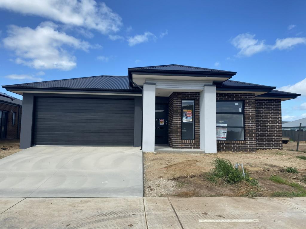 57 YAKOA NATYA AVE, ECHUCA, VIC 3564