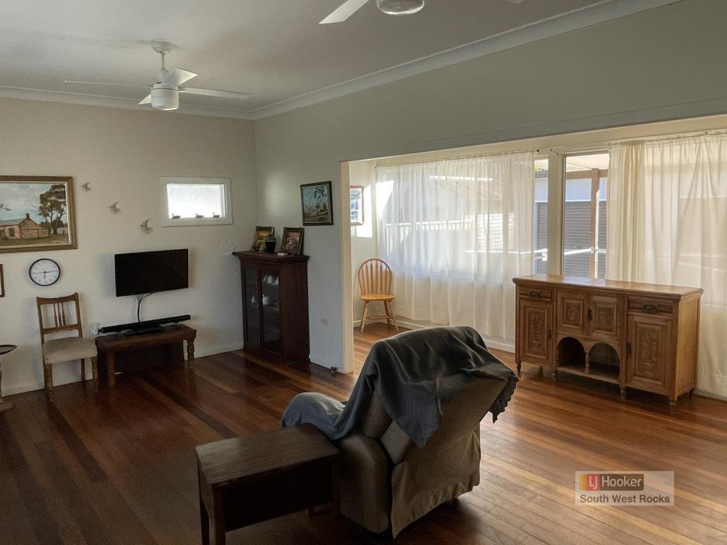 3 AUSTIN ST, SOUTH WEST ROCKS, NSW 2431