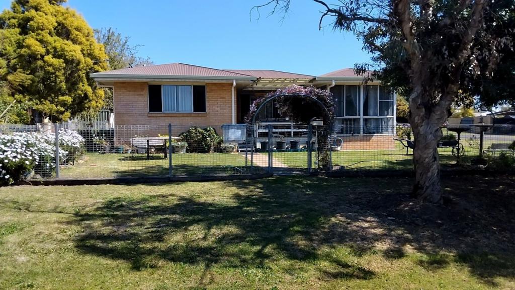 7 Margetts St, Pittsworth, QLD 4356