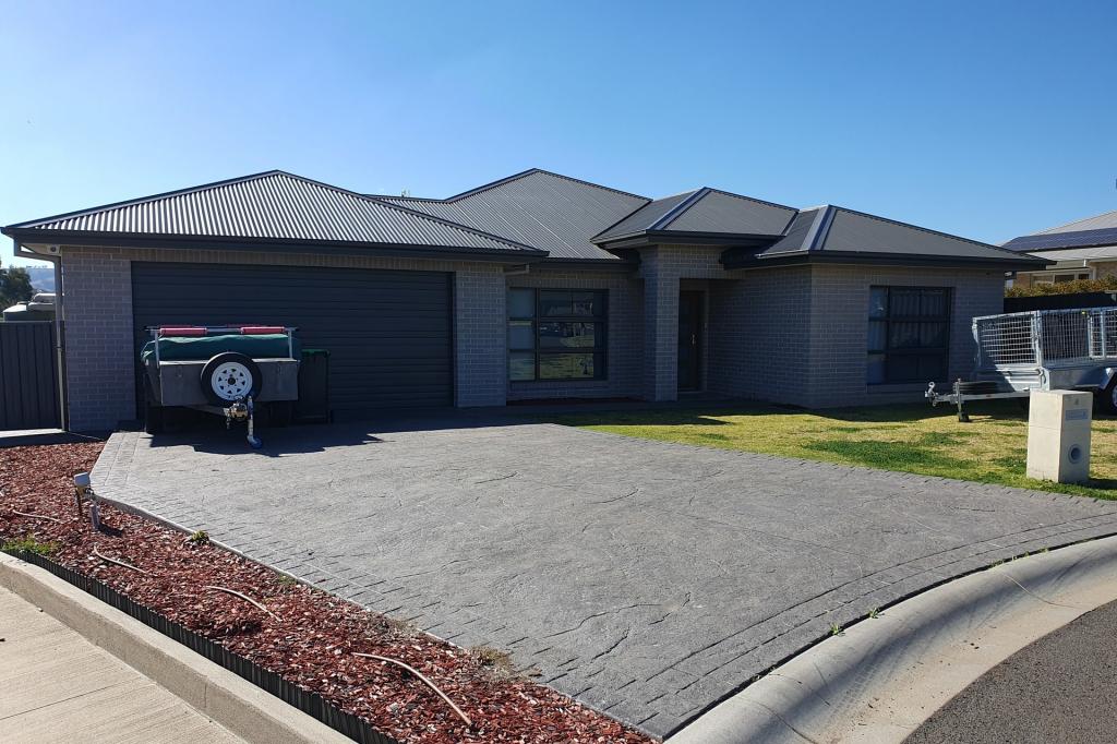 4 Malbec Cl, North Tamworth, NSW 2340
