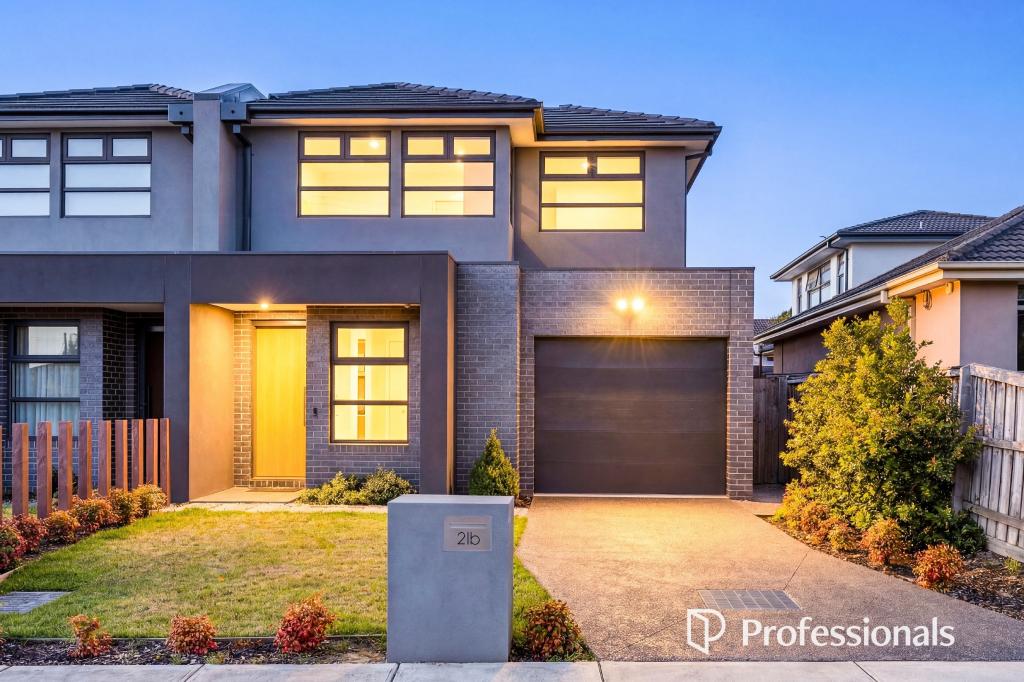 21B MATTHEWS RD, BENTLEIGH EAST, VIC 3165