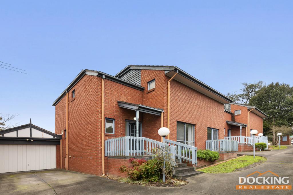 2/32 BRUNSWICK RD, MITCHAM, VIC 3132