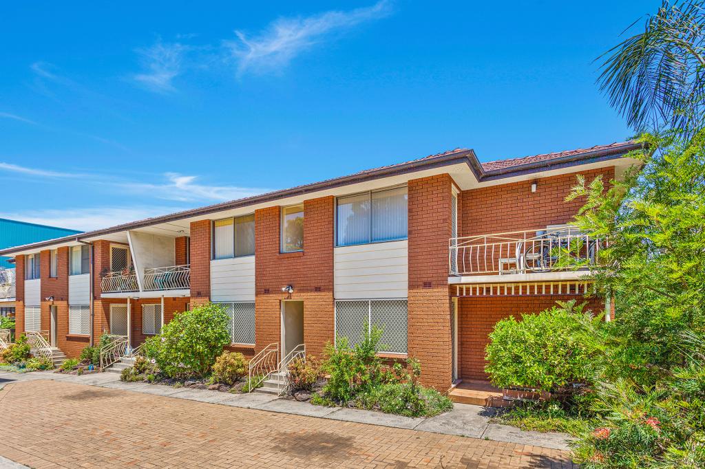 1/23 First Ave N, Warrawong, NSW 2502