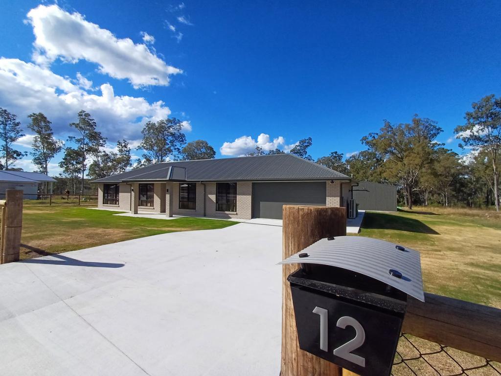 12 Burton Cres, Adare, QLD 4343