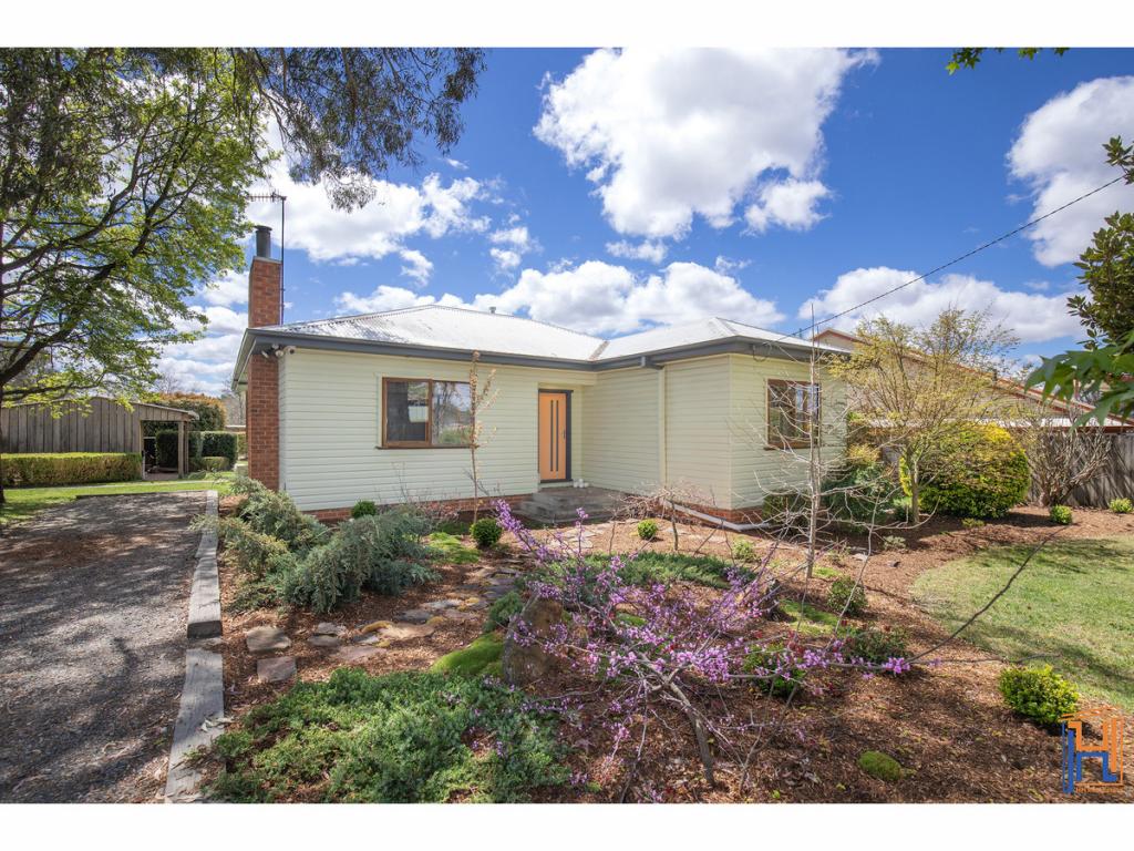 19 Kirkwood St, Armidale, NSW 2350
