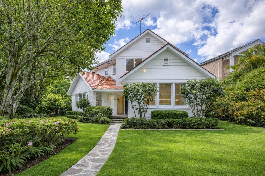 25 Bundabah Ave, St Ives, NSW 2075