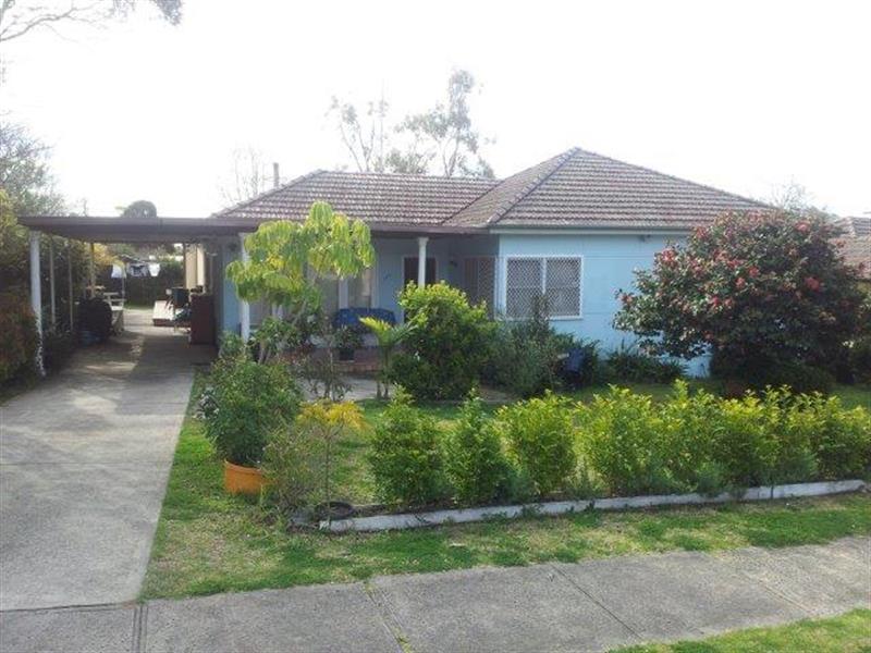1A/141 LINDESAY ST, CAMPBELLTOWN, NSW 2560
