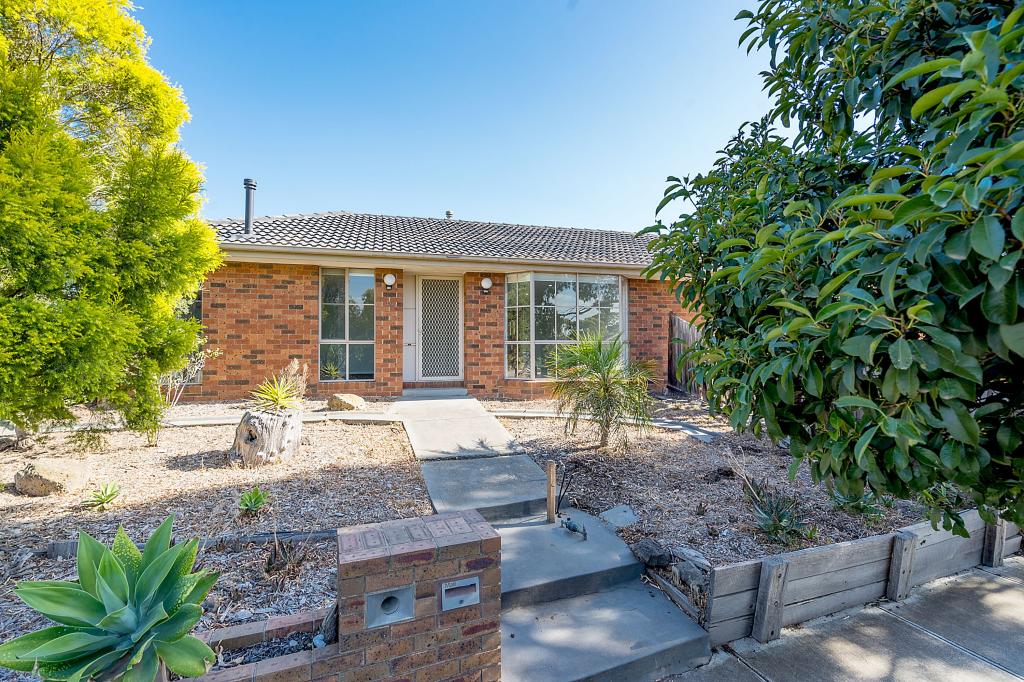 49 Farnborough Ave, Craigieburn, VIC 3064