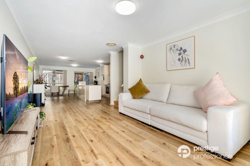 1 Hamlin Cct, Holsworthy, NSW 2173