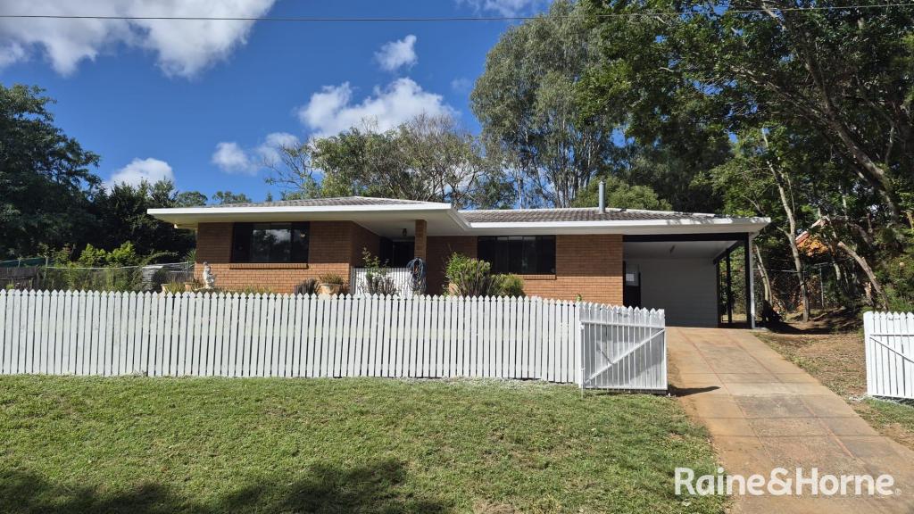 12 Hospital Tce, Nanango, QLD 4615