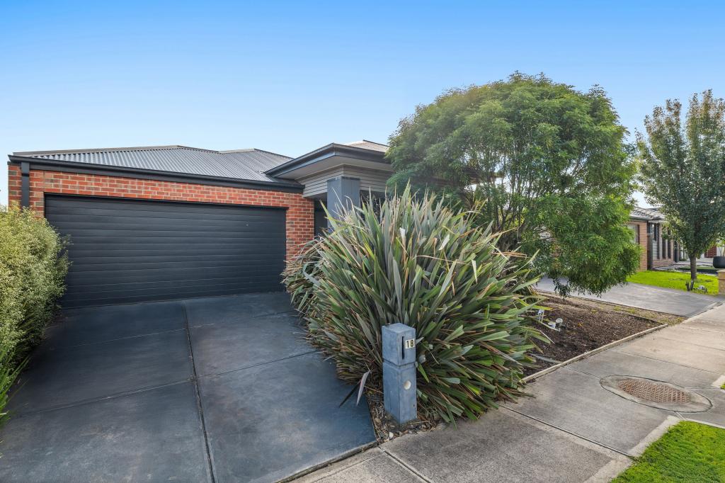 18 STRAW FLOWER CCT, GREENVALE, VIC 3059