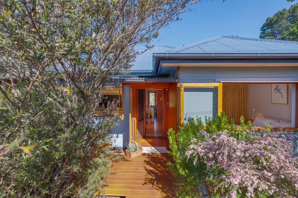 39 Selby St, Katoomba, NSW 2780