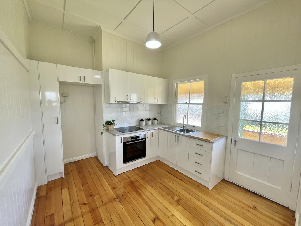 2/120 Haly St, Kingaroy, QLD 4610