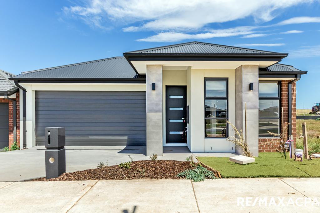 7 TWAIN RD, MAMBOURIN, VIC 3024