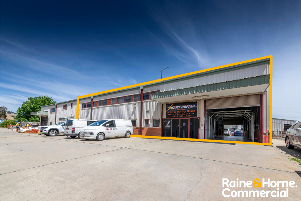 2/32 Raws Cres, Hume, ACT 2620