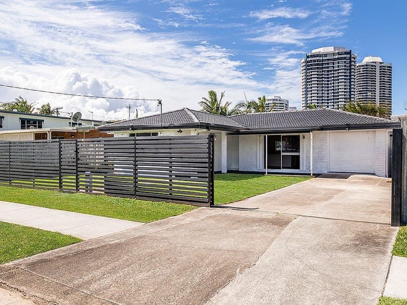 103 Stradbroke St, Runaway Bay, QLD 4216