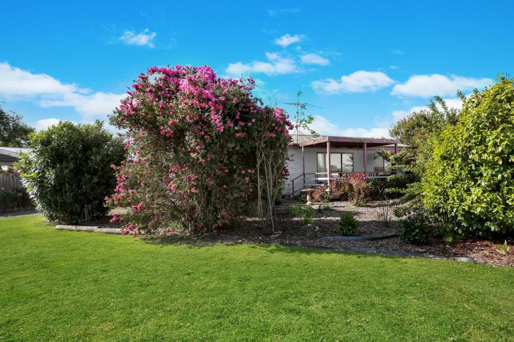 5 Lewis St, Darnum, VIC 3822