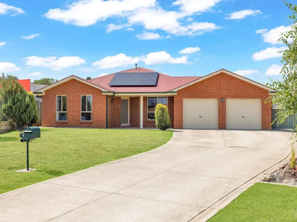 9 Diamond Cl, Kelso, NSW 2795