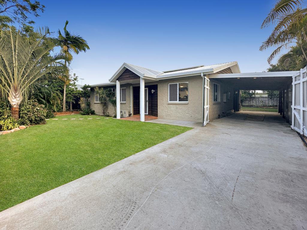 3 Sandalan Ct, Bushland Beach, QLD 4818