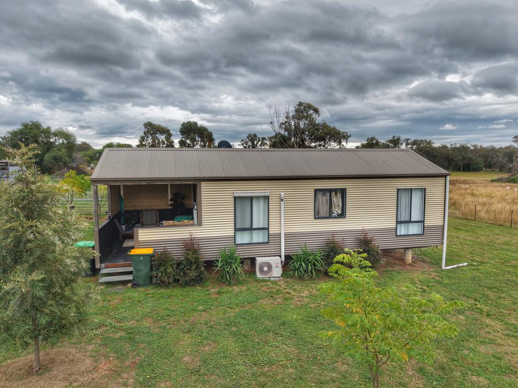 123 Cowra St, Koorawatha, NSW 2807