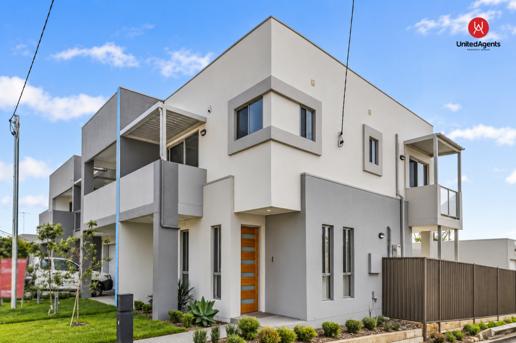 3 St Pauls Cres, Liverpool, NSW 2170