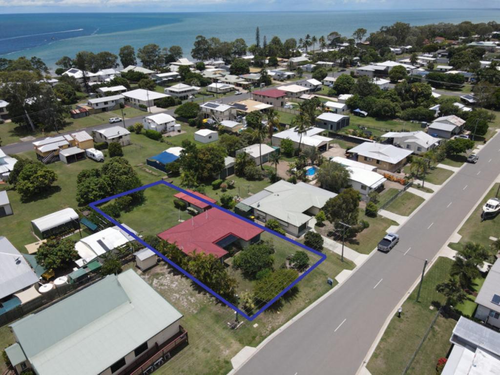 48 Howard St, Burrum Heads, QLD 4659