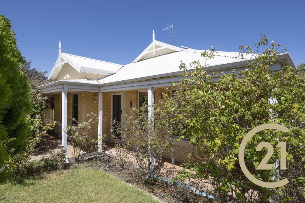 36 Mariners Cove Dr, Dudley Park, WA 6210