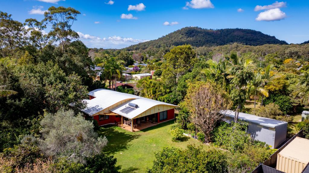64 Outlook Dr, Glass House Mountains, QLD 4518
