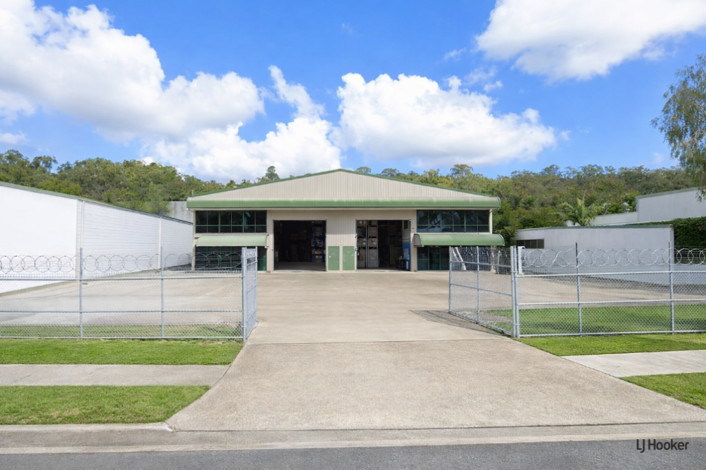 11 Flagstone Dr, Burleigh Heads, QLD 4220